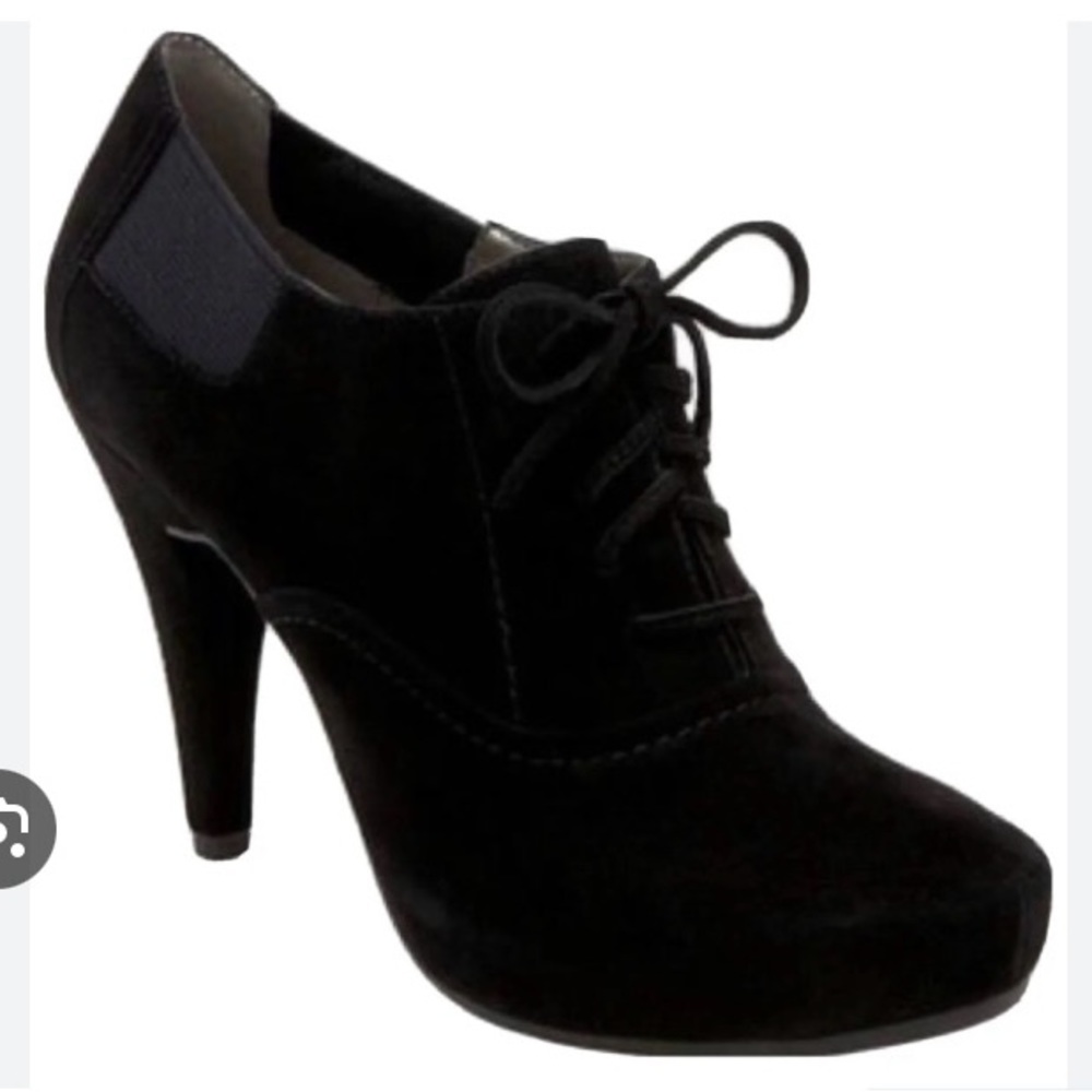Me Too Lisbon Lace Suede Black Bootie, Size 7.5